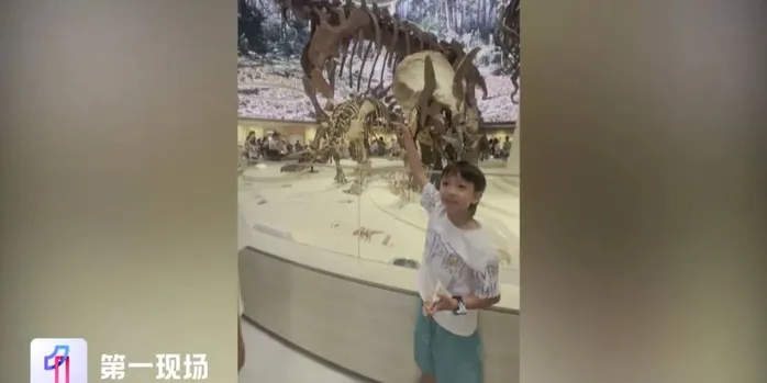 青少年演讲口才怎么练：从观点组织到舞台呈现的完整方法